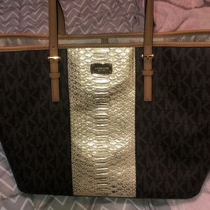 Michael kors purse